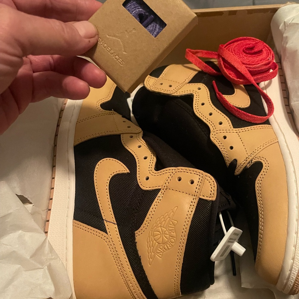 Nike Jordan 1 brand new 2 pair available wheat  and black joints